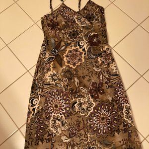 Summer dres, straps, floral pattern, lining